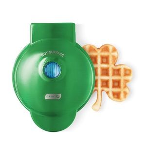 Dash Shamrock Mini Waffle Maker